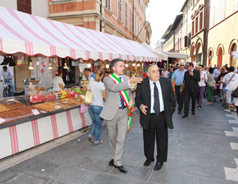 Foto del Sindaco Lucchi e del Presidente di Cesena Fiera Scarpellini 