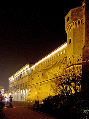 Cesena di notte