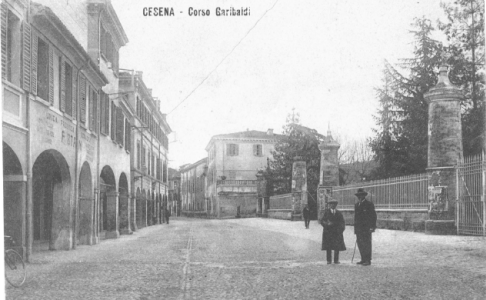 L'ingresso del Giardino Pubblico da Corso Giuseppe Garibaldi