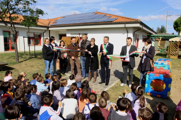 Inaugurazione dell'impianto fotovoltaico della scuola materna di Calabrina