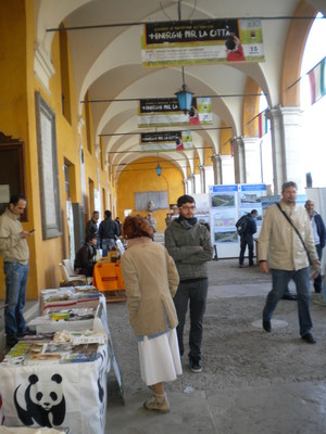 Il laboratorio energetico nel loggiato del Comune