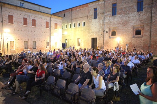 Premiazione con la giuria 