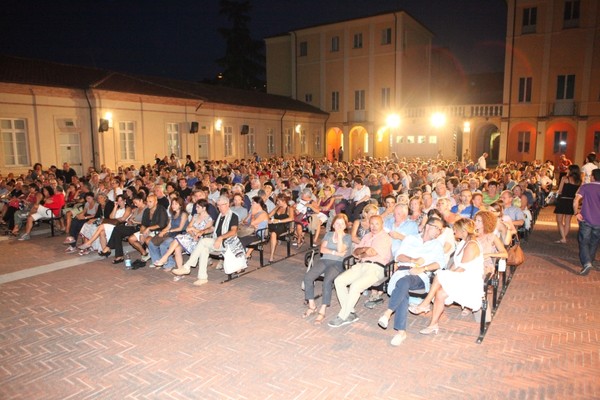 Proiezione di "Corpo Celeste"