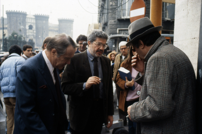 Maccheroni (1985). Jack Lemmon, Ettore Scola, Marcello Mastroianni [ph. Paul Ronald]