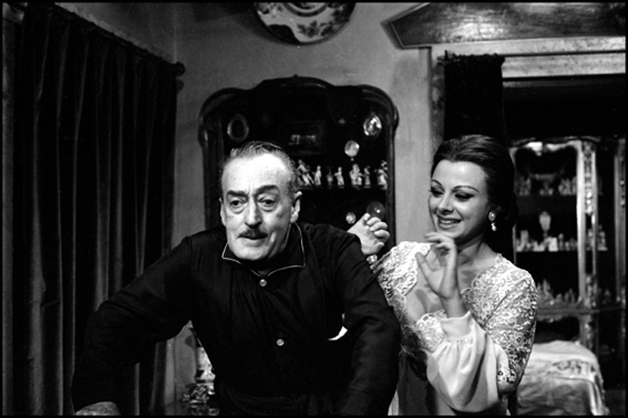 Le belle famiglie di Ugo Gregoretti (1964) con Sandra Milo [ph. Foto Film Color]