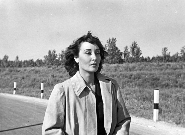 Ossessione (1943). Clara Calamai [ph. Osvaldo Civirani]