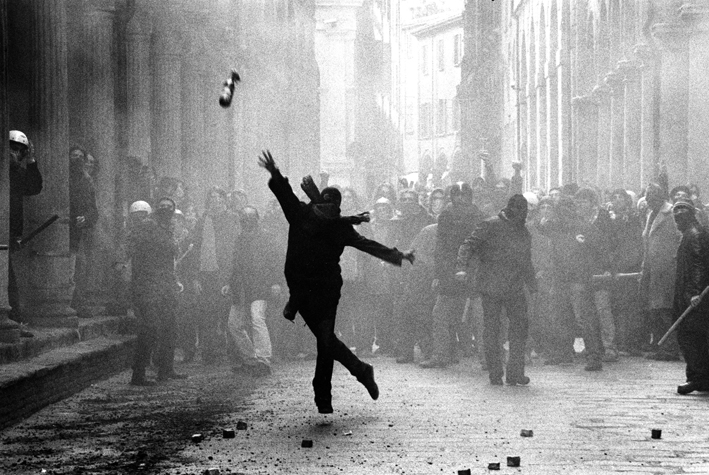 Lavorare con lentezza di Guido Chiesa (2004) Una scena [ph. Chico De Luigi]