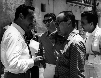 Il mafioso di Alberto Lattuada (1962) Con il produttore Dino De Laurentiis / ph. Nicola Arresto