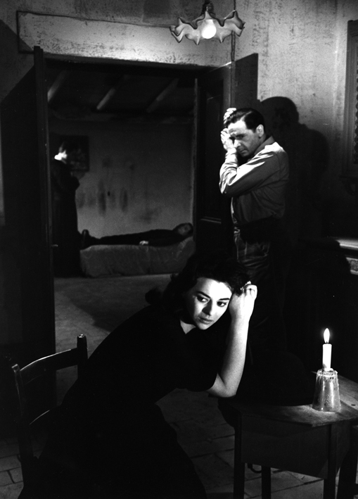 Era notte a Roma (1960). Giovanna Ralli, Leo Genn [ph. Vittorugo Contino]